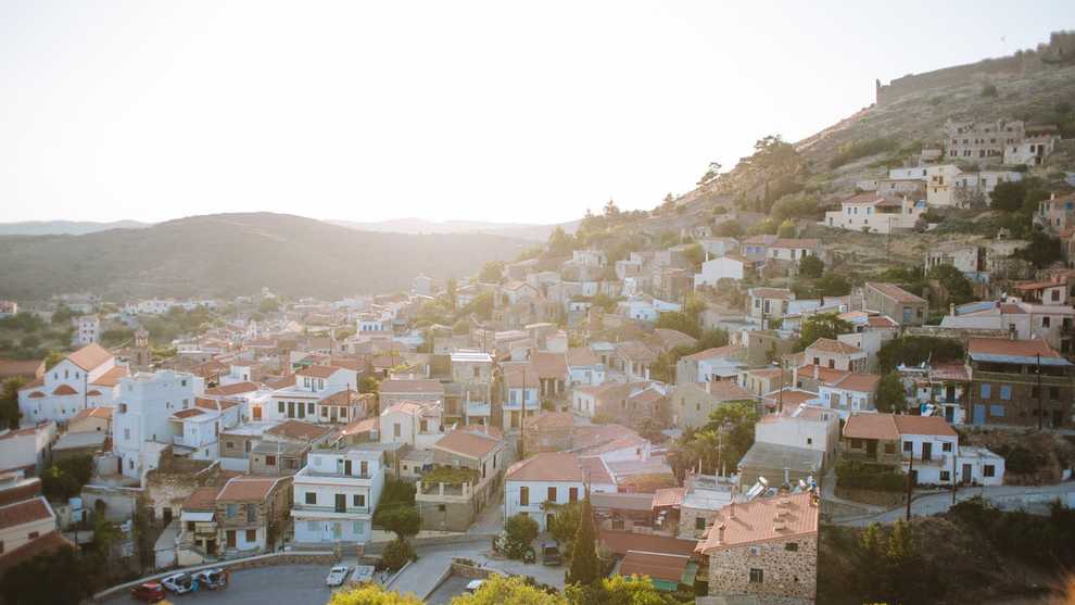 different-ways-to-say-hello-and-goodbye-in-greek